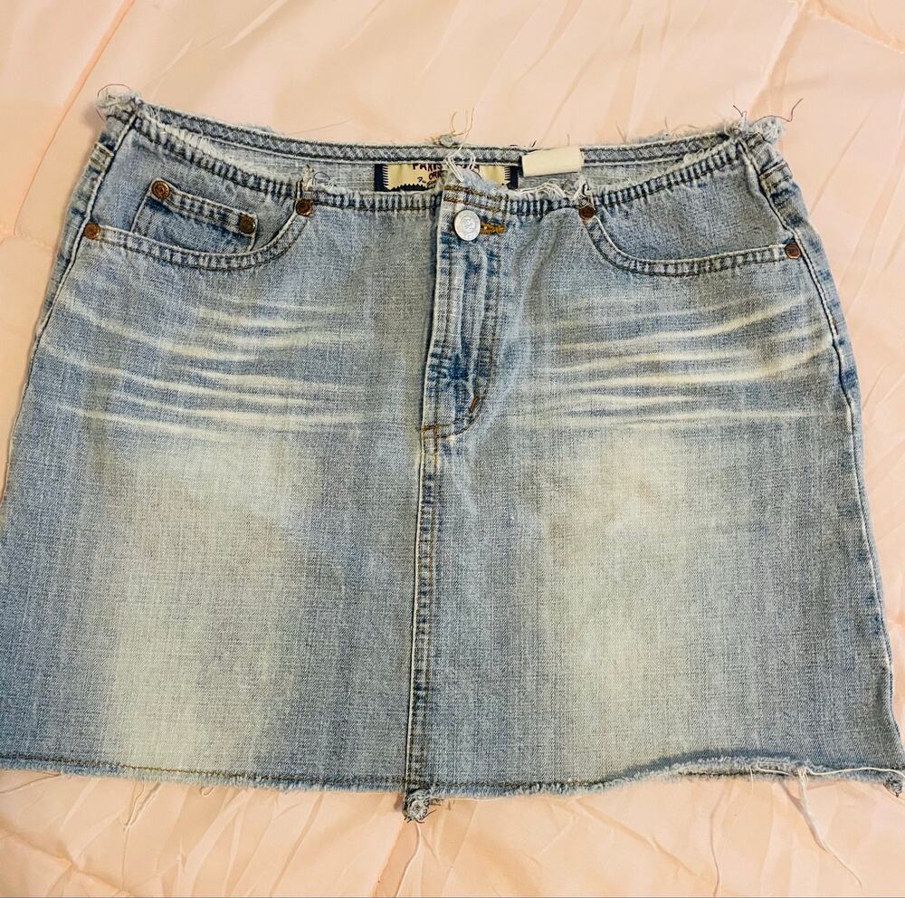 Women’s Paris Blues Jean Skirt Size 7
